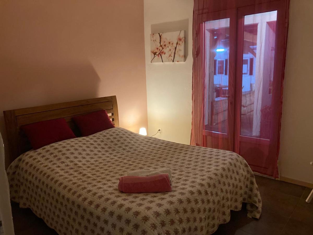 Bed and Breakfast Au Coeur De La Cascade Biberon Ла-Плен-де-Пальміст Екстер'єр фото